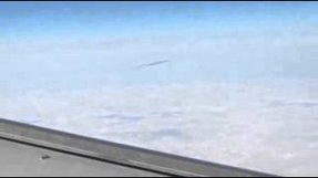 飛行機と並走する未確認飛行物体（UFO）を撮影！【WANTED!宇宙人!!】