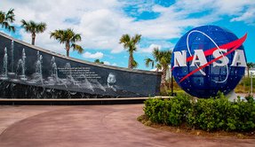 NASAの学者「UFOはすでに地球に飛来しているが、人類がそれに気づかないだけかも」 | ザ・リバティweb